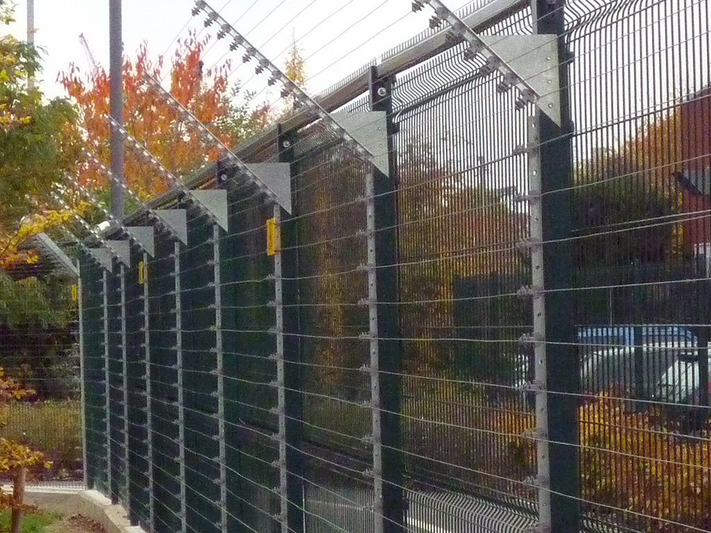 Deploying Electric Security Fencing